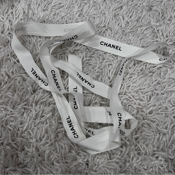 Chanel ribbons - Picture 2 of 7